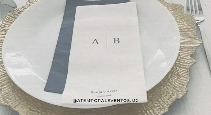 Montaje de loza para boda